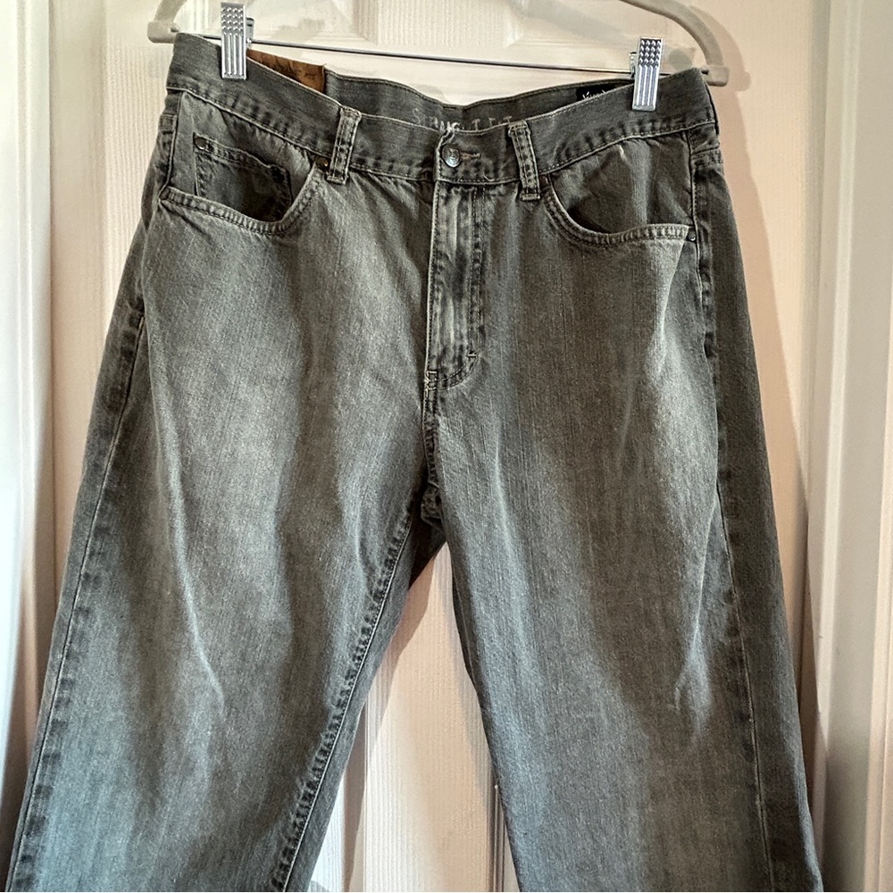 Chaps Classic Gray‎ Men's Jeans, Size 33x30 Straight Fit